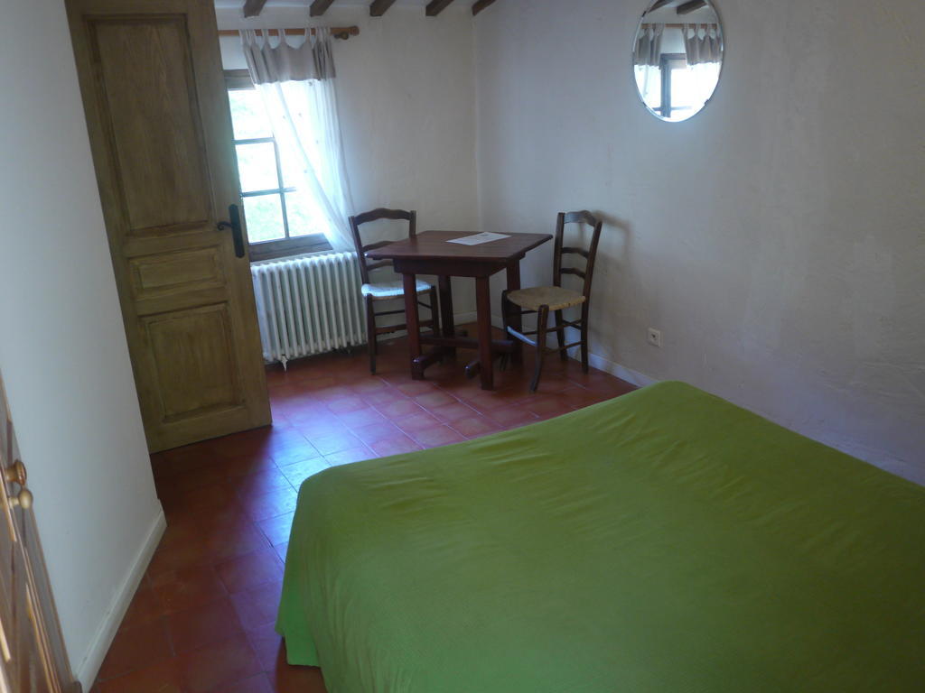 Auberge Des Seguins Buoux Quarto foto