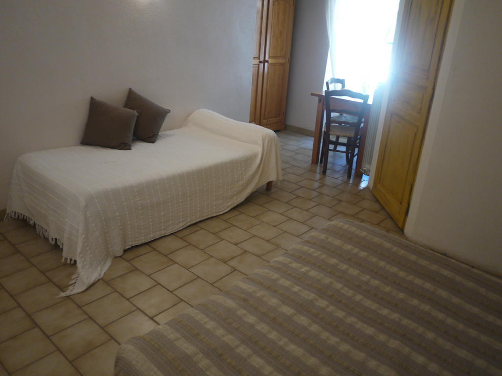 Auberge Des Seguins Buoux Quarto foto