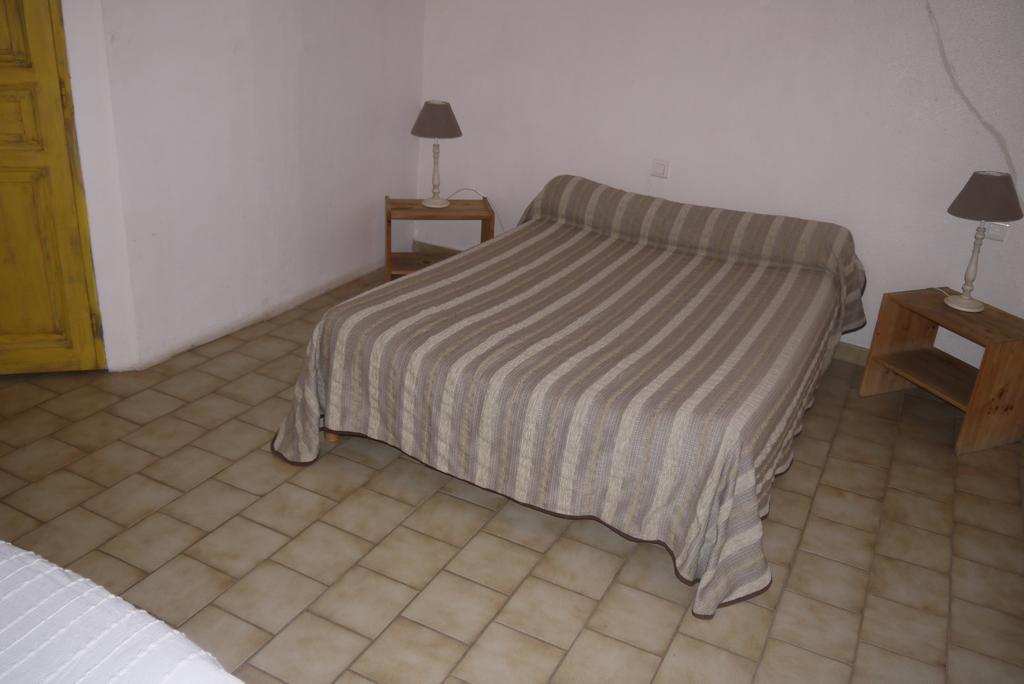Auberge Des Seguins Buoux Quarto foto